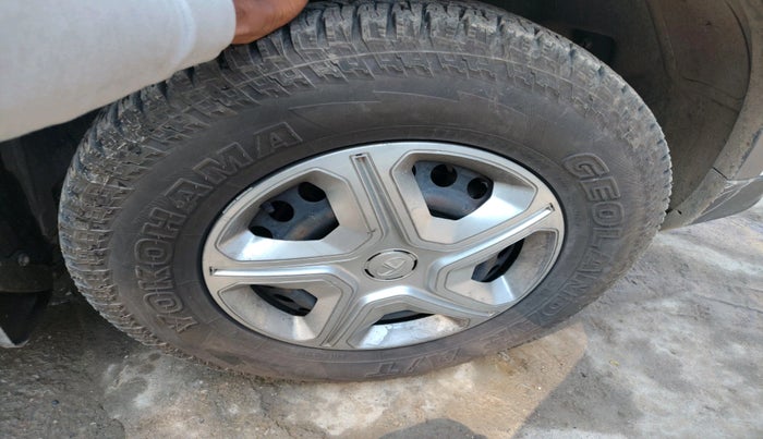 2019 Tata Harrier XE 2.0L KRYOTEC, Diesel, Manual, 94,855 km, tyre