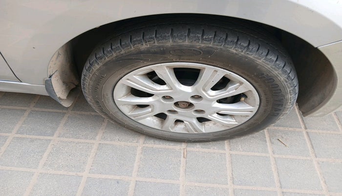 2017 Tata Tiago XZ PETROL, Petrol, Manual, 56,320 km, tyre