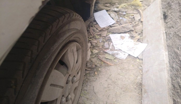 2010 Hyundai i10 MAGNA 1.2, Petrol, Manual, 1,19,931 km, tyre