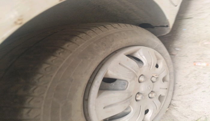 2010 Hyundai i10 MAGNA 1.2, Petrol, Manual, 1,19,931 km, tyre