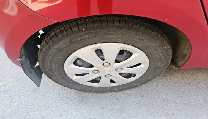 2011 Hyundai i10 MAGNA 1.2, Petrol, Manual, 19,324 km, tyre