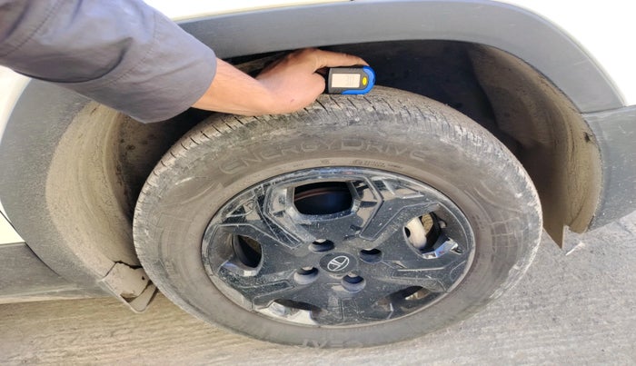 2024 Tata PUNCH ACCOMPLISHED MT CNG, CNG, Manual, 24,336 km, tyre