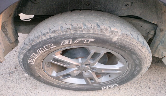 2022 Mahindra Thar LX PETROL HT 4WD AT, Petrol, Automatic, 43,308 km, tyre