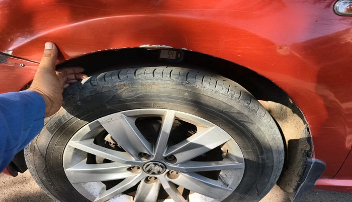 2014 Volkswagen Polo HIGHLINE1.5L, Diesel, Manual, 1,20,073 km, tyre