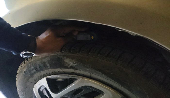 2010 Maruti Swift Dzire VXI, Petrol, Manual, 50,247 km, tyre