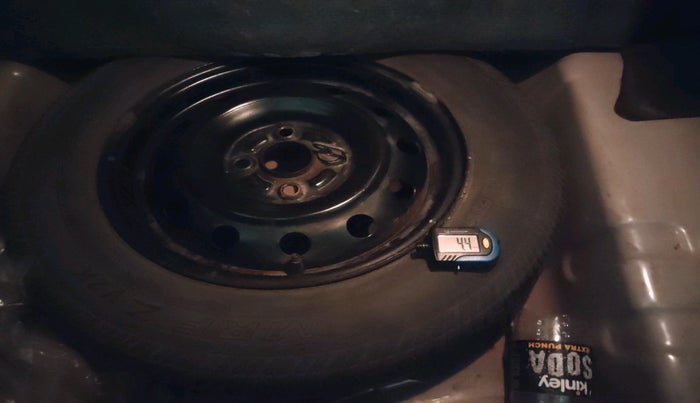 2010 Maruti Swift Dzire VXI, Petrol, Manual, 50,247 km, tyre