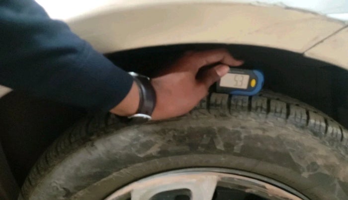 2010 Maruti Swift Dzire VXI, Petrol, Manual, 50,247 km, tyre