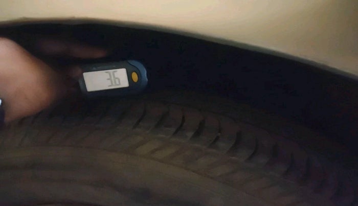 2010 Maruti Swift Dzire VXI, Petrol, Manual, 50,247 km, tyre