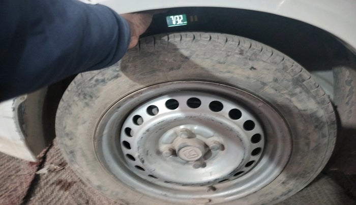 2015 Honda Amaze 1.5L I-DTEC E, Diesel, Manual, 43,008 km, tyre