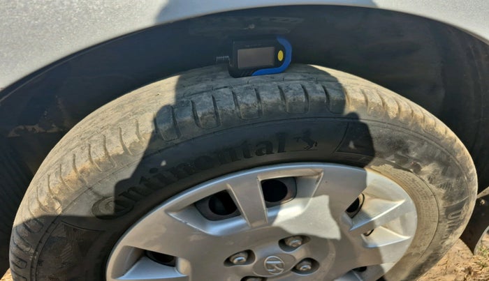 2013 Hyundai i20 MAGNA 1.2, Petrol, Manual, 62,694 km, tyre