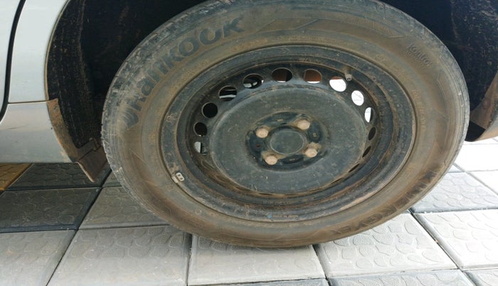 2017 Maruti Baleno DELTA PETROL 1.2, Petrol, Manual, 1,06,147 km, tyre