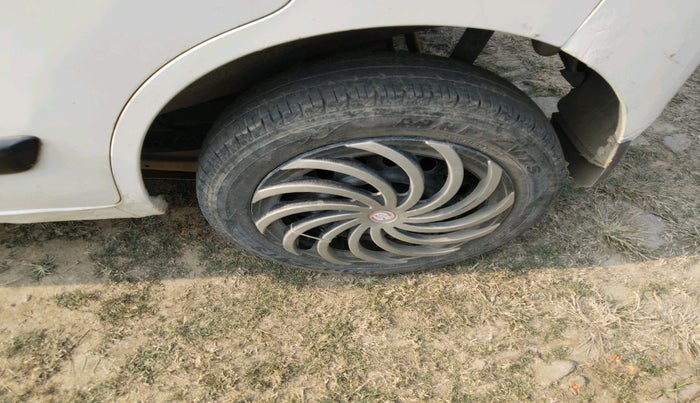 2010 Maruti Wagon R 1.0 VXI, Petrol, Manual, 1,00,566 km, tyre