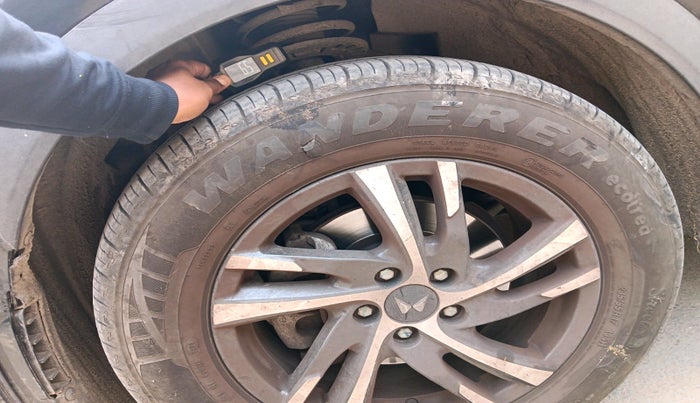 2024 Mahindra XUV700 AX 5 P MT 7 STR, Petrol, Manual, 13,398 km, tyre