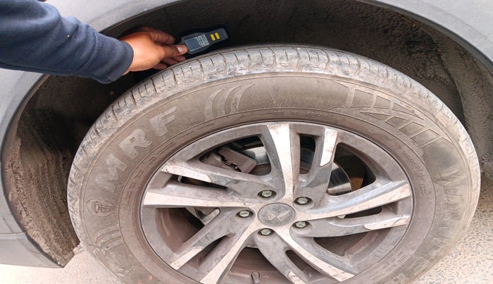 2024 Mahindra XUV700 AX 5 P MT 7 STR, Petrol, Manual, 13,398 km, tyre