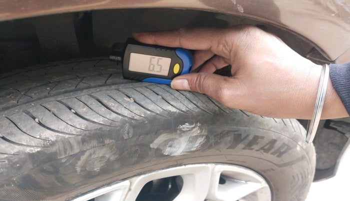 2017 Ford Ecosport TITANIUM 1.5L DIESEL, Diesel, Manual, 1,48,024 km, tyre