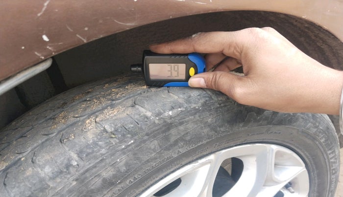 2017 Ford Ecosport TITANIUM 1.5L DIESEL, Diesel, Manual, 1,48,024 km, tyre