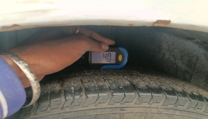 2016 Maruti Ertiga VXI CNG, Petrol, Manual, 1,75,340 km, tyre