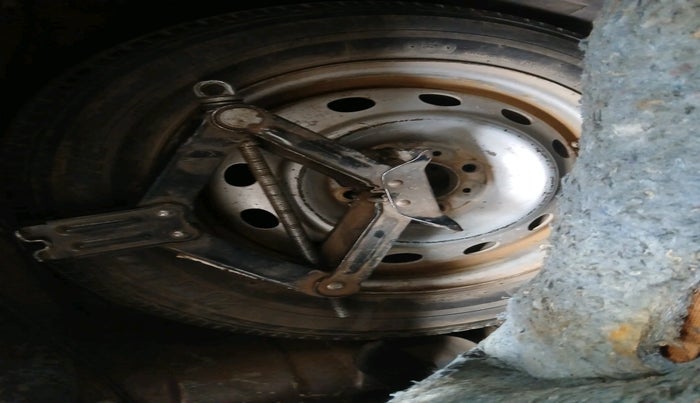 2017 Tata Tiago XZ PETROL, Petrol, Manual, 1,40,655 km, tyre