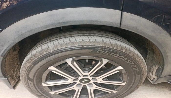 2024 Mahindra XUV700 AX 7 LUXURY D AT 7 STR, Diesel, Automatic, 12,858 km, tyre