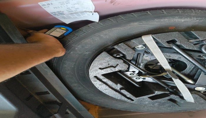 2018 Volkswagen Polo COMFORTLINE 1.0L MPI, Petrol, Manual, 37,084 km, tyre