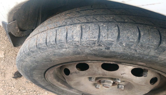 2019 Tata Zest XE 75PS DIESEL, Diesel, Manual, 1,26,702 km, tyre