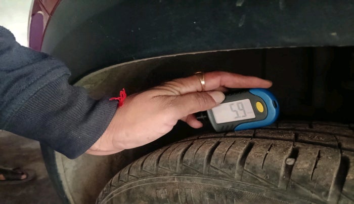 2021 Renault Kwid RXT 0.8, Petrol, Manual, 10,995 km, tyre