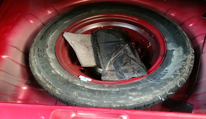 2021 Renault Kwid RXT 0.8, Petrol, Manual, 10,995 km, tyre