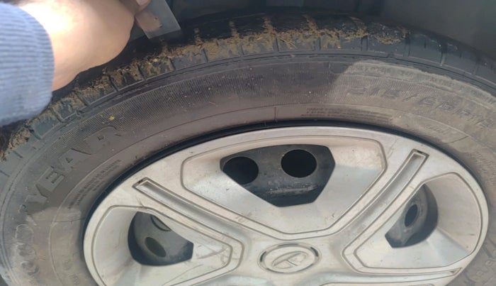 2019 Tata NEXON XMA PETROL, Petrol, Automatic, 93,459 km, tyre