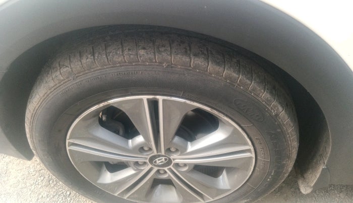 2017 Hyundai Creta SX PLUS AT 1.6 DIESEL, Diesel, Automatic, 1,48,124 km, tyre