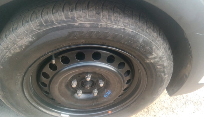 2017 Hyundai Creta SX PLUS AT 1.6 DIESEL, Diesel, Automatic, 1,48,124 km, tyre