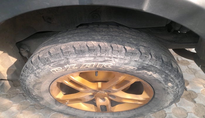 2021 Mahindra Thar LX PETROL HT 4WD AT, Petrol, Automatic, 74,337 km, tyre