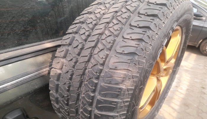 2021 Mahindra Thar LX PETROL HT 4WD AT, Petrol, Automatic, 74,337 km, tyre