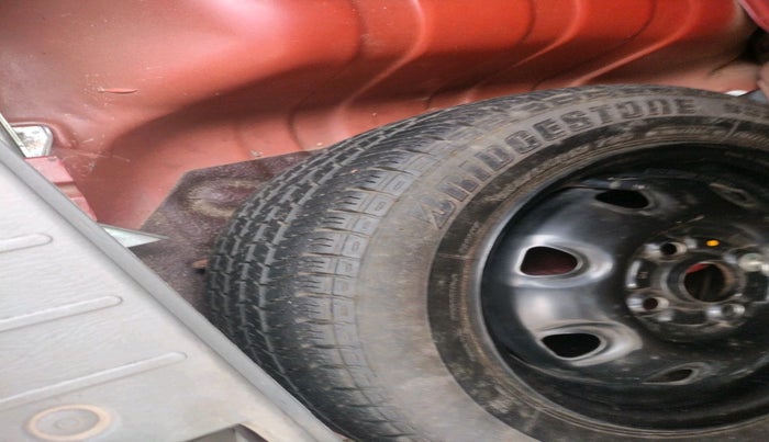 2011 Maruti Alto K10 VXI, Petrol, Manual, 32,342 km, tyre