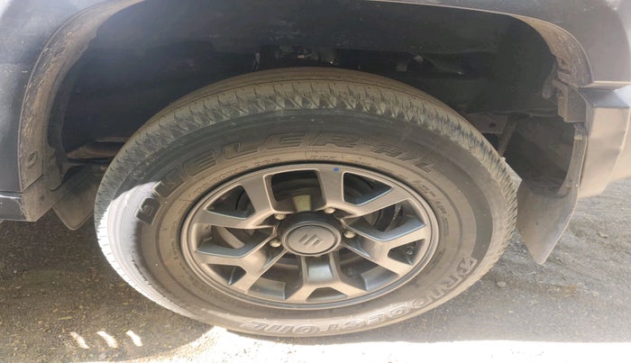 2023 Maruti JIMNY ALPHA ALL GRIP PRO MT, Petrol, Manual, 44,687 km, tyre