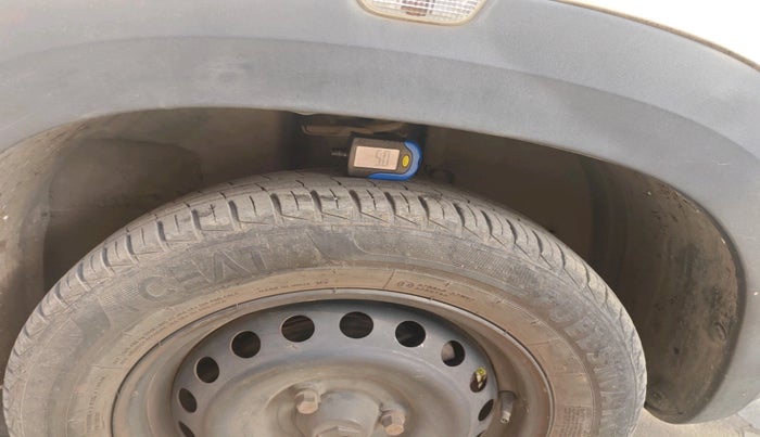 2022 Renault Kwid RXL 1.0, Petrol, Manual, 45,091 km, tyre