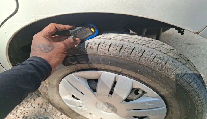 2015 Maruti Alto 800 LXI, Petrol, Manual, 38,386 km, tyre