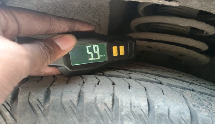 2023 Mahindra XUV700 AX 7 LUXURY D MT 7 STR, Diesel, Manual, 34,248 km, tyre