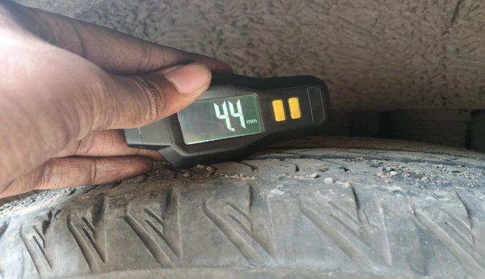 2023 Mahindra XUV700 AX 7 LUXURY D MT 7 STR, Diesel, Manual, 34,248 km, tyre