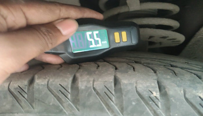 2023 Mahindra XUV700 AX 7 LUXURY D MT 7 STR, Diesel, Manual, 34,248 km, tyre