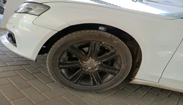 2011 Audi A4 2.0 TDI, Diesel, Automatic, 89,349 km, tyre