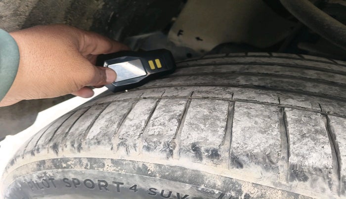 2012 Toyota Fortuner 3.0 4X2 MT, Diesel, Manual, 1,23,882 km, tyre