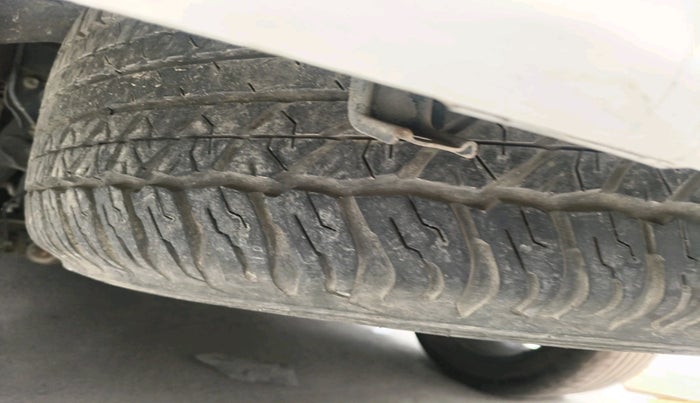 2012 Toyota Fortuner 3.0 4X2 MT, Diesel, Manual, 1,23,882 km, tyre