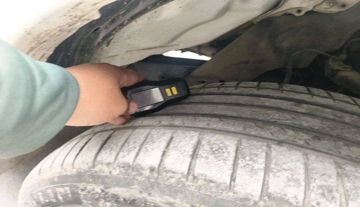 2012 Toyota Fortuner 3.0 4X2 MT, Diesel, Manual, 1,23,882 km, tyre