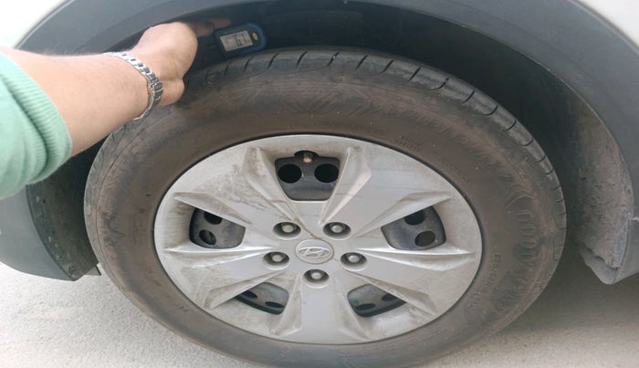 2019 Hyundai Creta E PLUS 1.6 PETROL, Petrol, Manual, 66,714 km, tyre