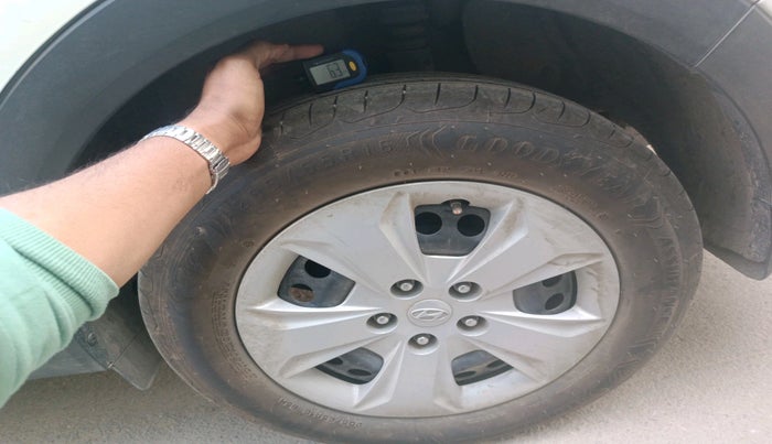 2019 Hyundai Creta E PLUS 1.6 PETROL, Petrol, Manual, 66,714 km, tyre