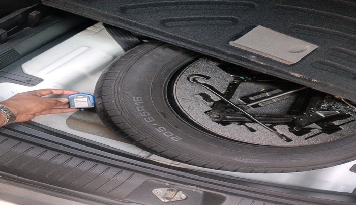 2019 Hyundai Creta E PLUS 1.6 PETROL, Petrol, Manual, 66,714 km, tyre