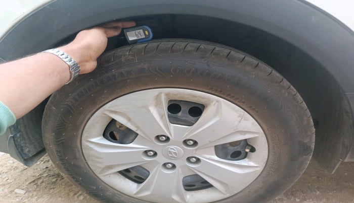 2019 Hyundai Creta E PLUS 1.6 PETROL, Petrol, Manual, 66,714 km, tyre