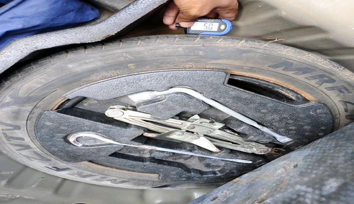 2015 Maruti Ciaz ZDI+ SHVS, Diesel, Manual, 79,445 km, tyre