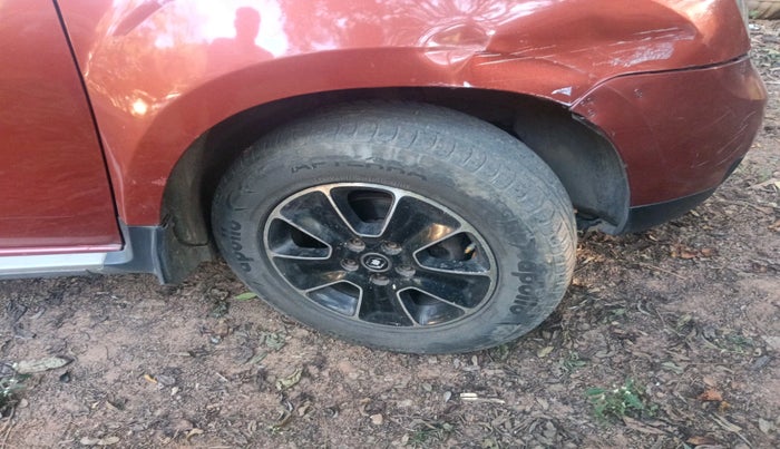 2016 Renault Duster 85 PS RXZ DIESEL, Diesel, Manual, 2,95,401 km, tyre