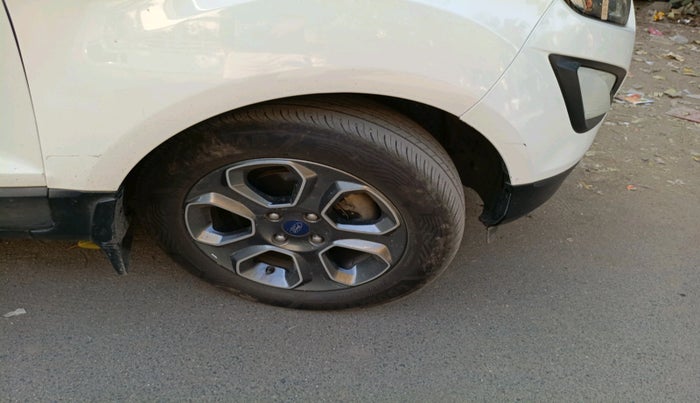 2021 Ford Ecosport TITANIUM 1.5L SPORTS(SUNROOF) DIESEL, Diesel, Manual, 1,40,041 km, tyre